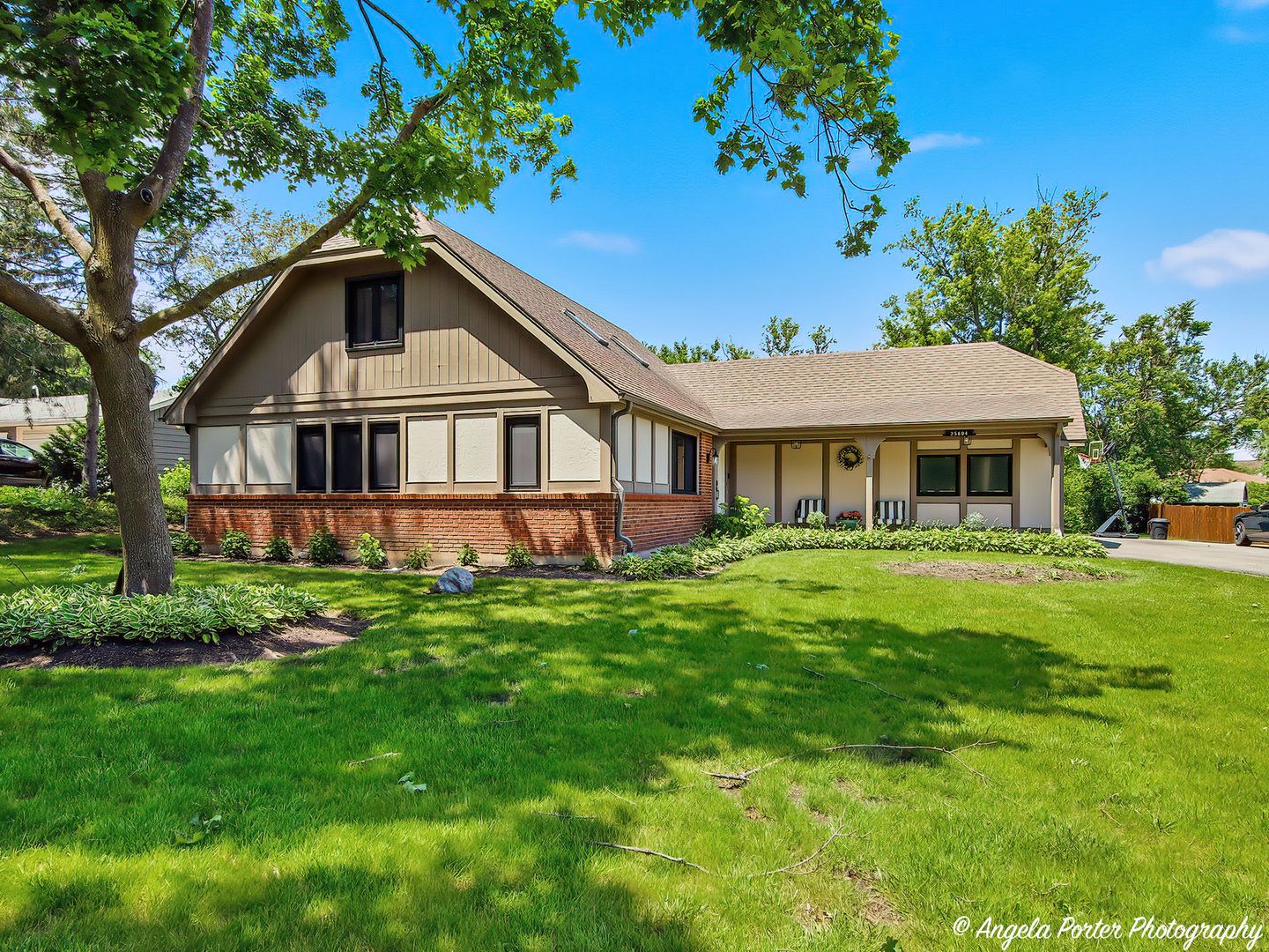 25604 W Ivanhoe Road — Wauconda, IL 60084