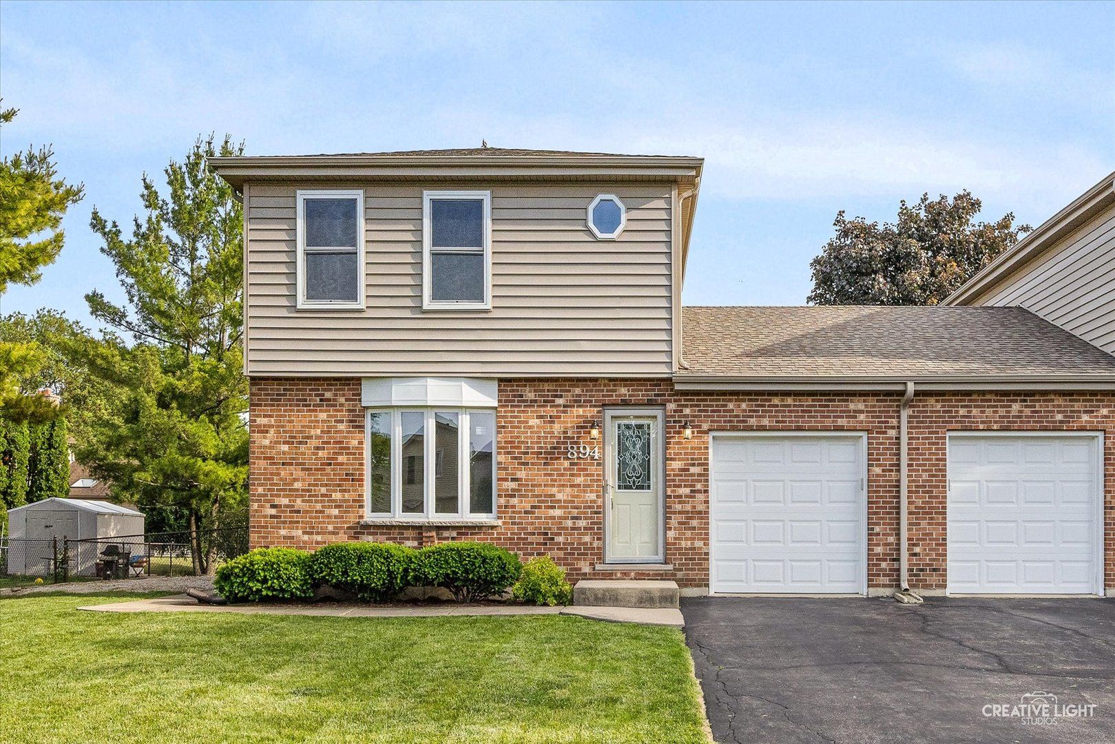 894 Glenlake Drive — Carol Stream, IL 60188