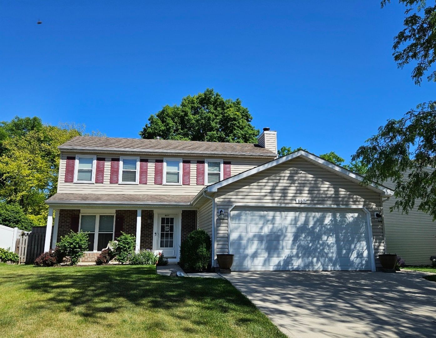 807 Kansas Street — Carol Stream, IL 60188