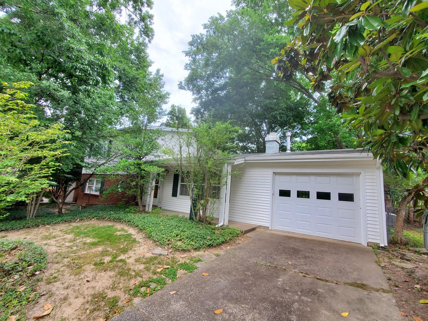 807 S Glenview Drive — Carbondale, IL 62901