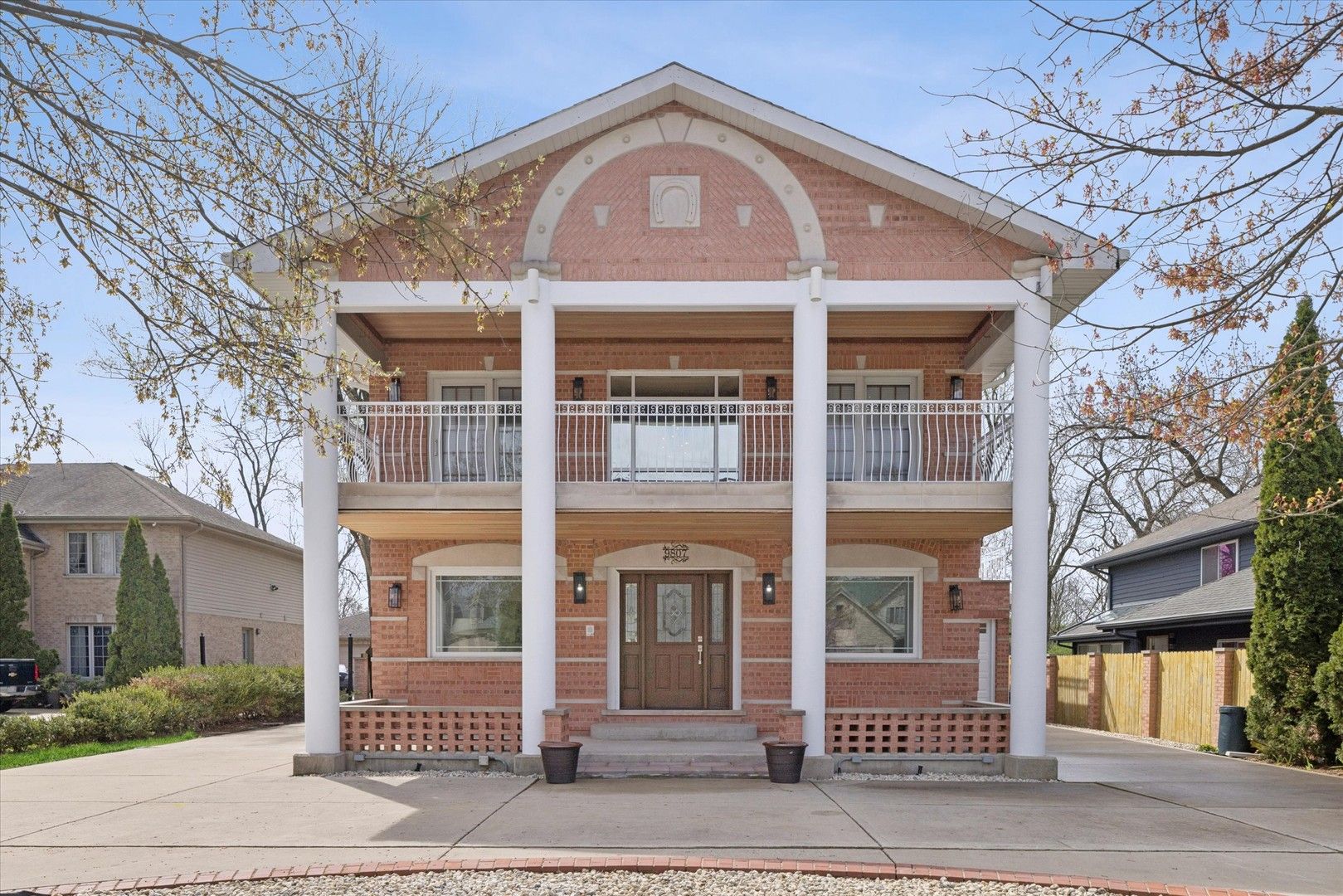 9807 W 57th Street — Countryside, IL 60525