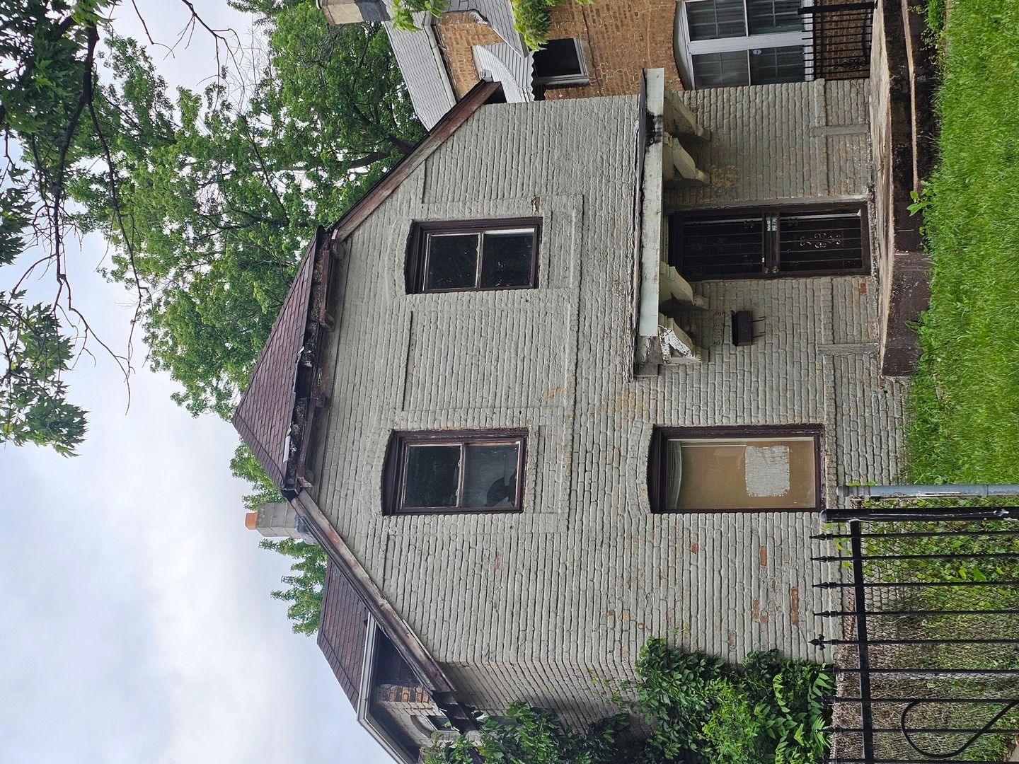 8852 S Michigan Avenue — Chicago, IL 60619