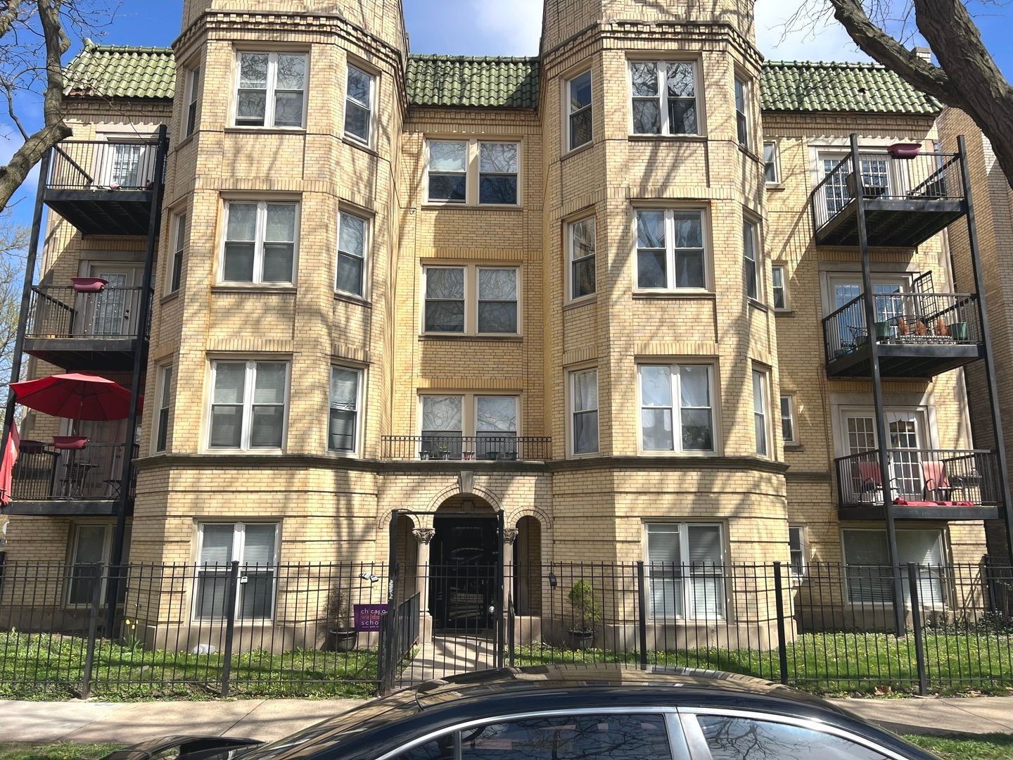 2254 W Arthur Avenue #1051A — Chicago, IL 60645