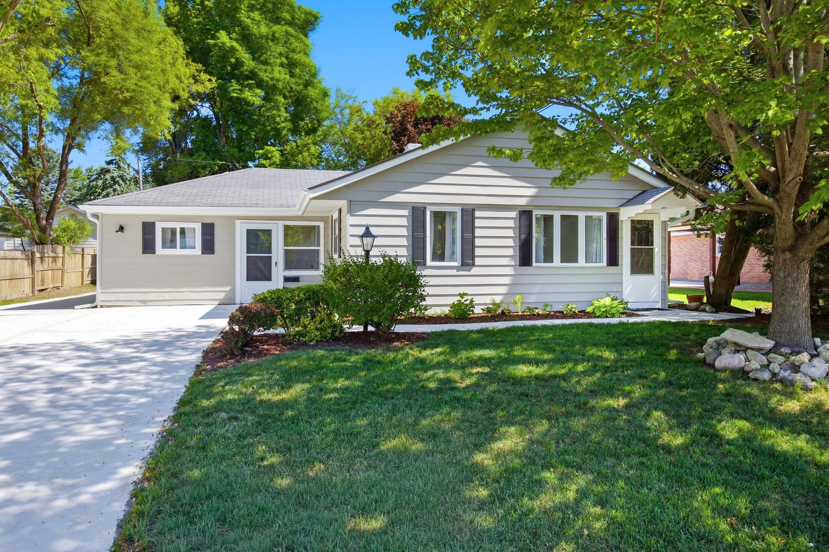 139 Birch Street — Carpentersville, IL 60110