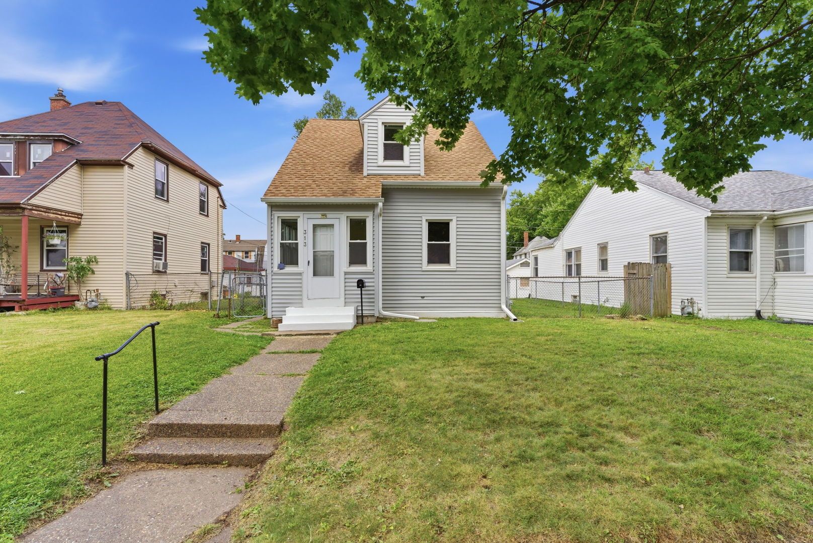 313 S Thornwood Avenue — Davenport, IA 52802