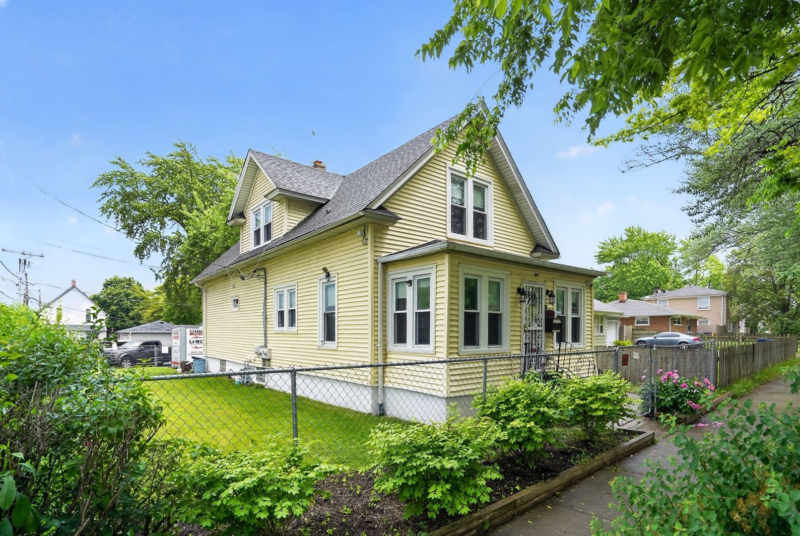 1015 Glenn Drive — North Chicago, IL 60064