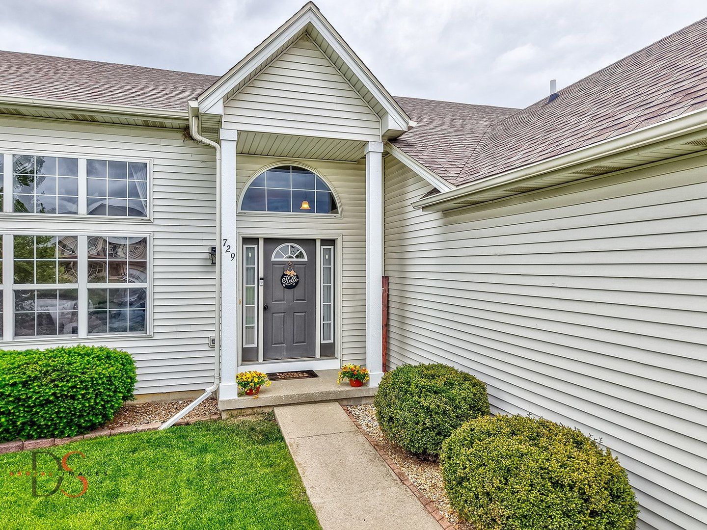 729 River Edge Circle — Ottawa, IL 61350