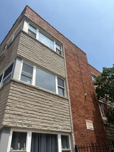 2411 W BALMORAL Avenue #3E — Chicago, IL 60625