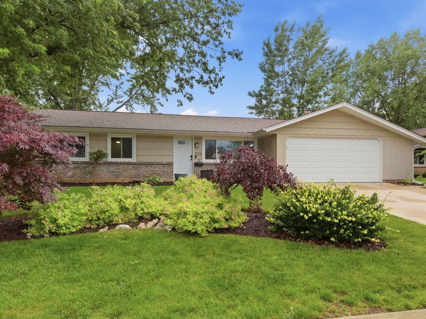 128 Patricia Drive — Schaumburg, IL 60193