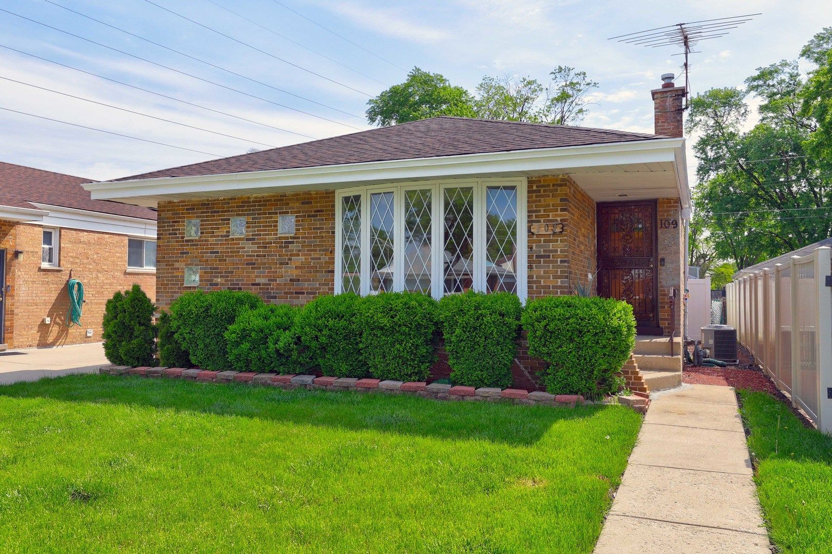 109 Rice Avenue — Bellwood, IL 60104