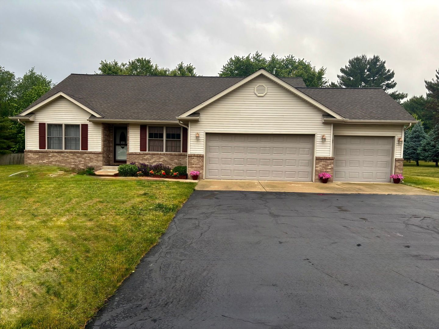 10092 Raindance Drive E — Rochelle, IL 61068