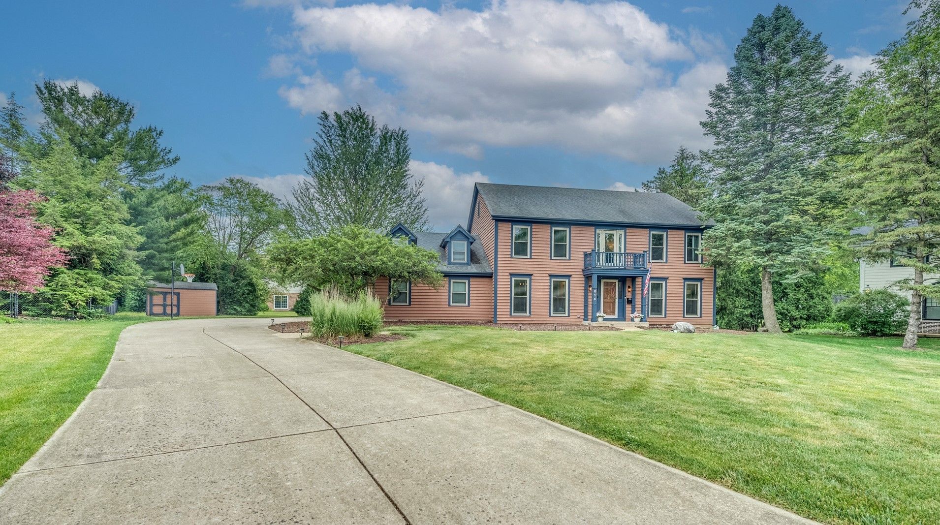 614 Marion Avenue — St. Charles, IL 60174