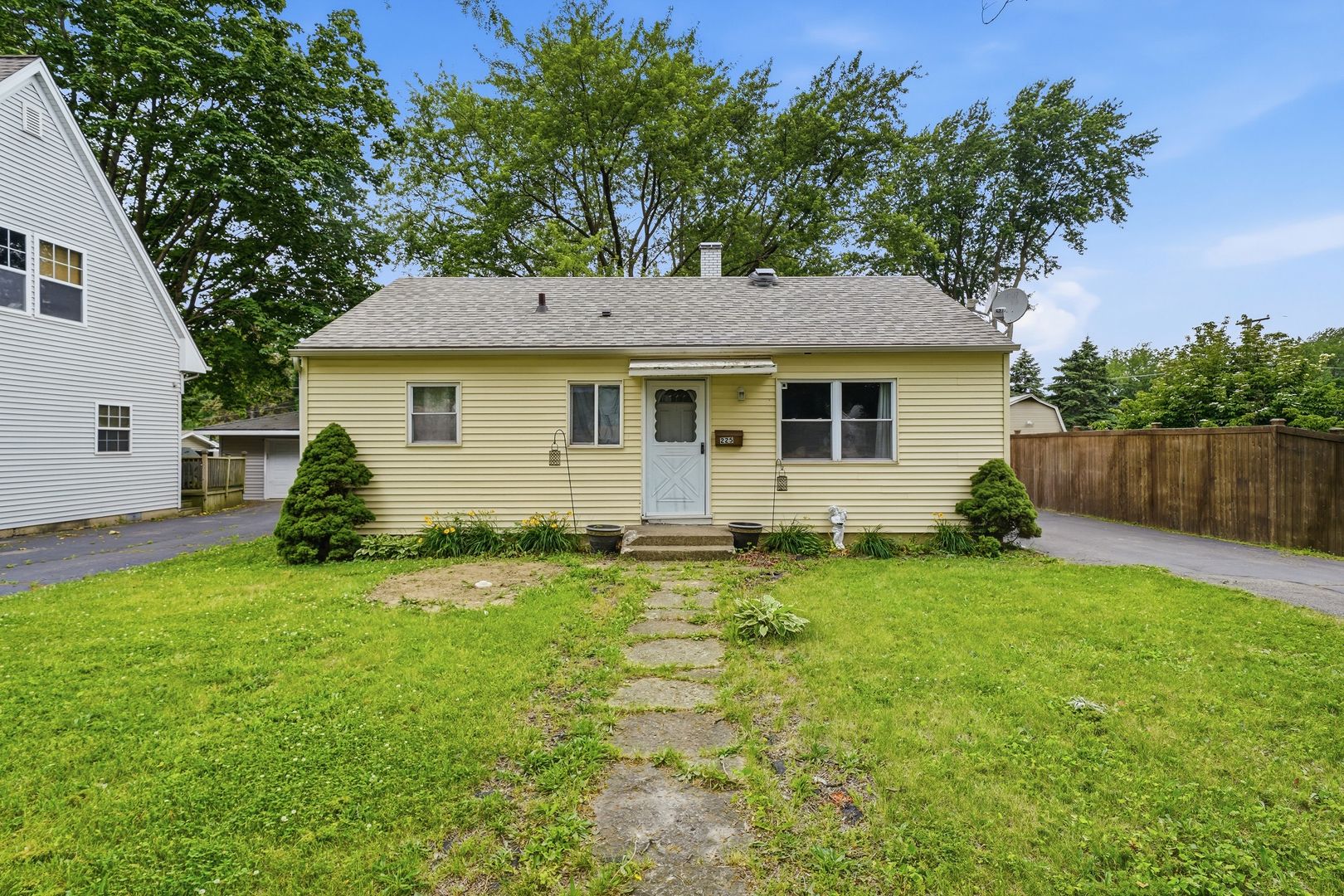 225 Park Drive — Joliet, IL 60436
