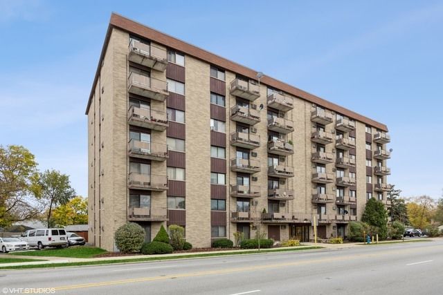 850 Des Plaines Avenue #504 — Forest Park, IL 60130