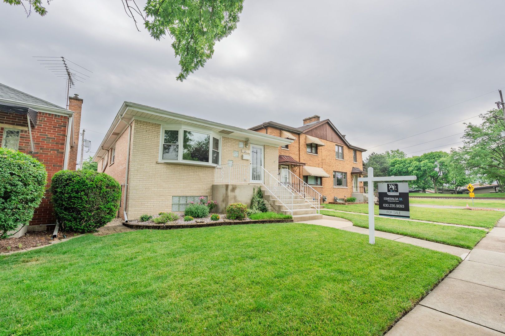 2359 Burr Oak Avenue — North Riverside, IL 60546