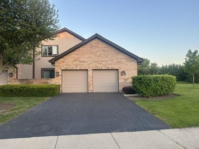 1767 Pebble Beach Drive — Hoffman Estates, IL 60169