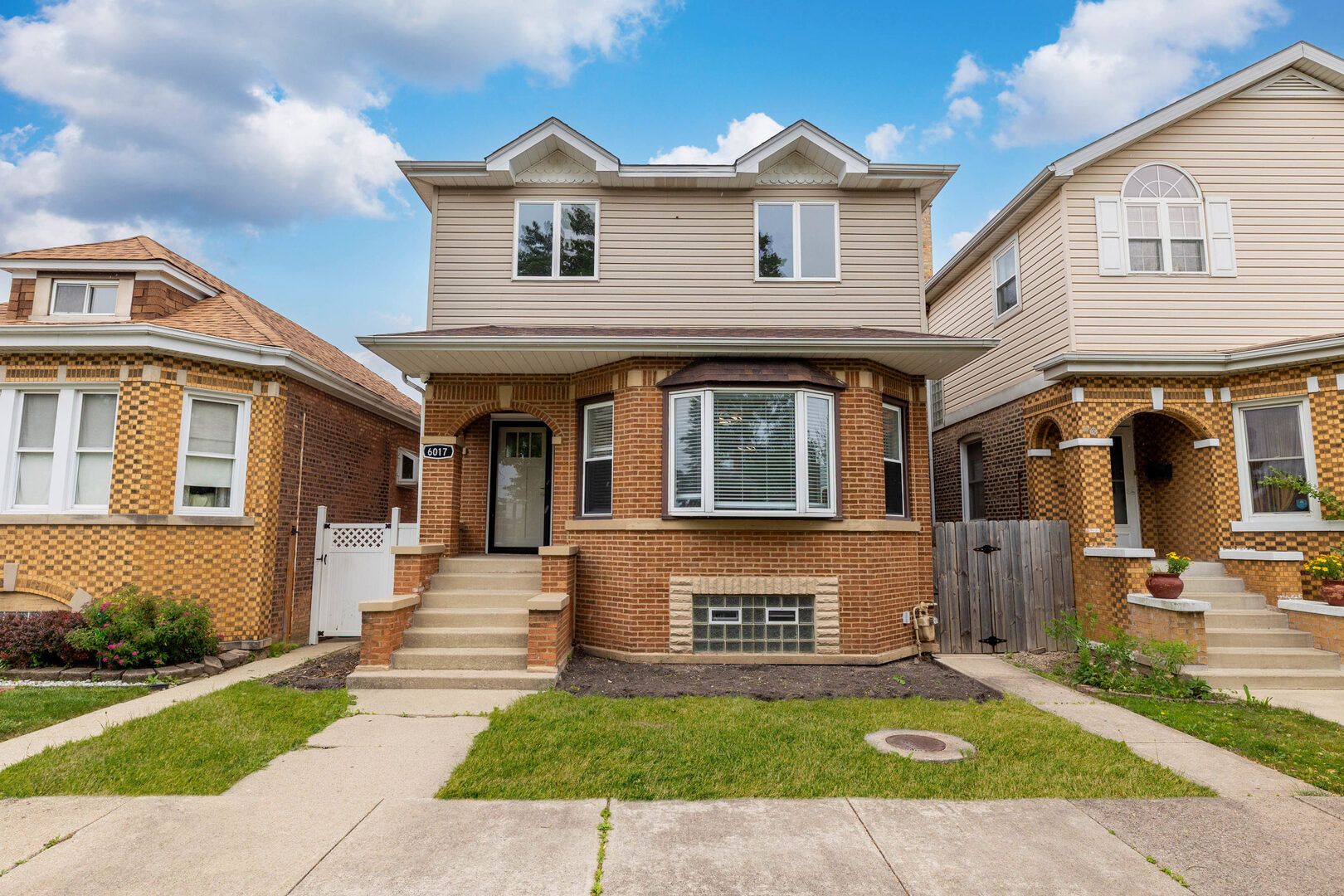 6017 S Monitor Avenue — Chicago, IL 60638