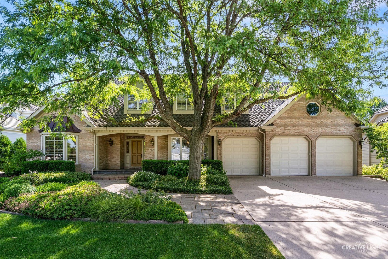 1495 Woodcrest Court — Aurora, IL 60502