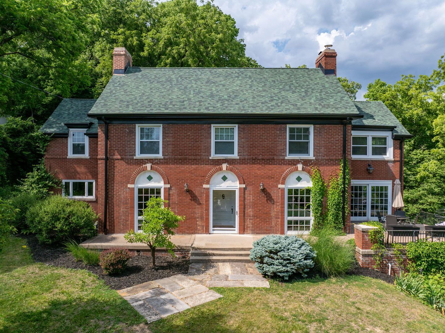 40 Edgehill Terrace — Davenport, IA 52803