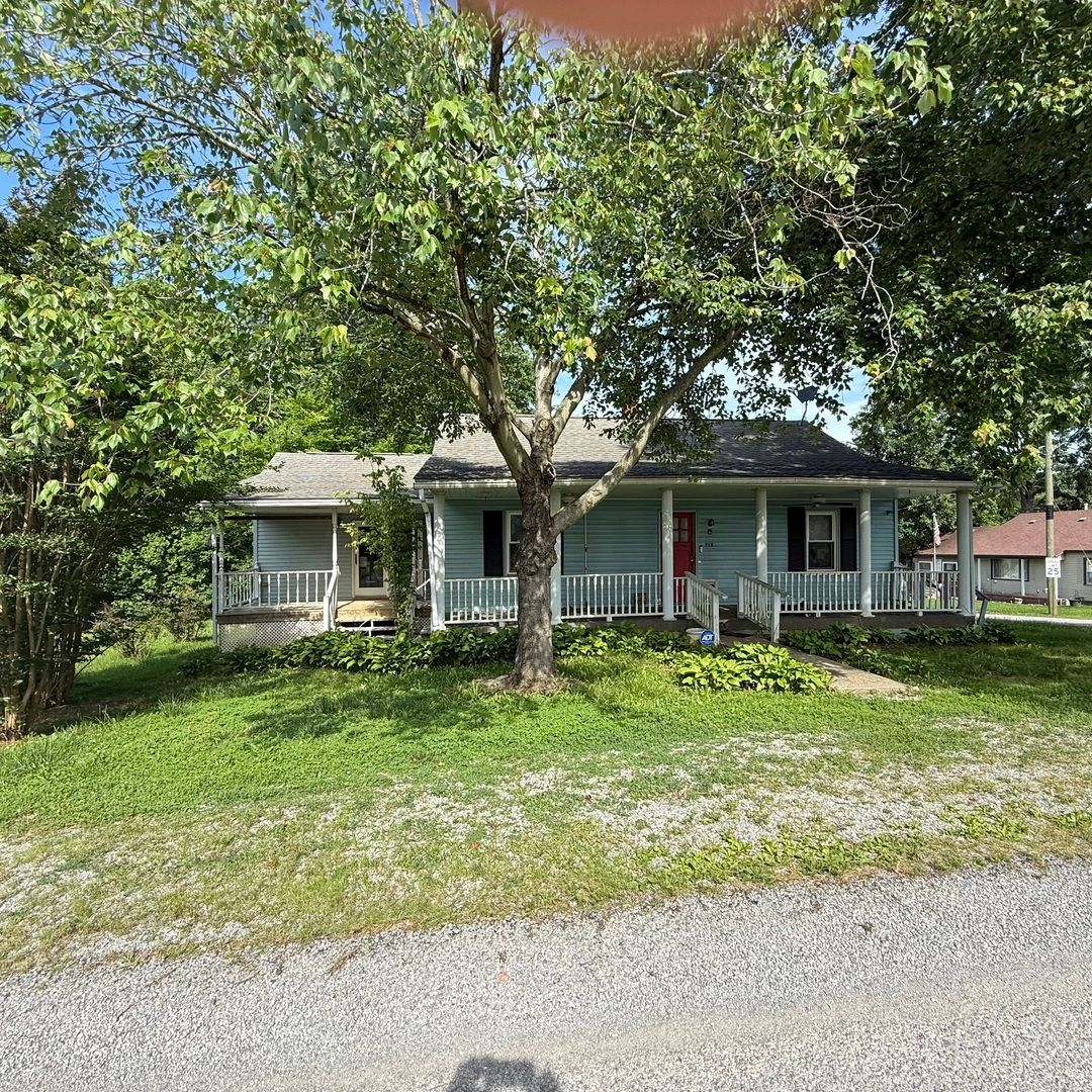 825 3rd Street — Rosiclare, IL 62982