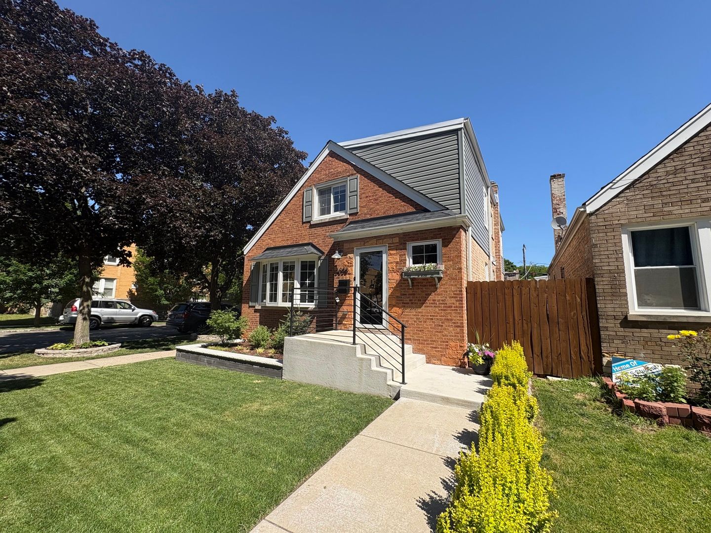 5058 W Wrightwood Avenue — Chicago, IL 60639