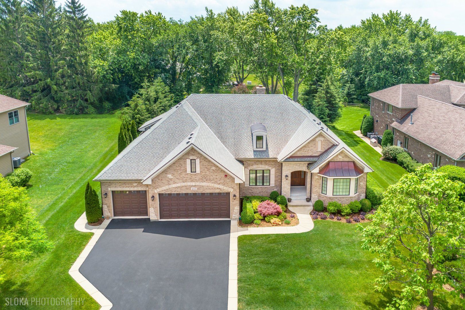 405 Fox Glove Lane — Barrington, IL 60010