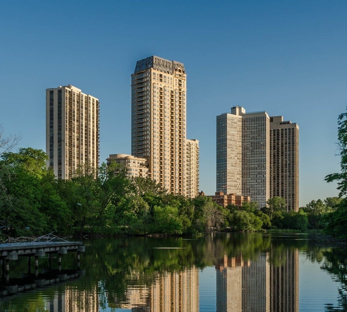 2550 N Lakeview Avenue #P190 — Chicago, IL 60614