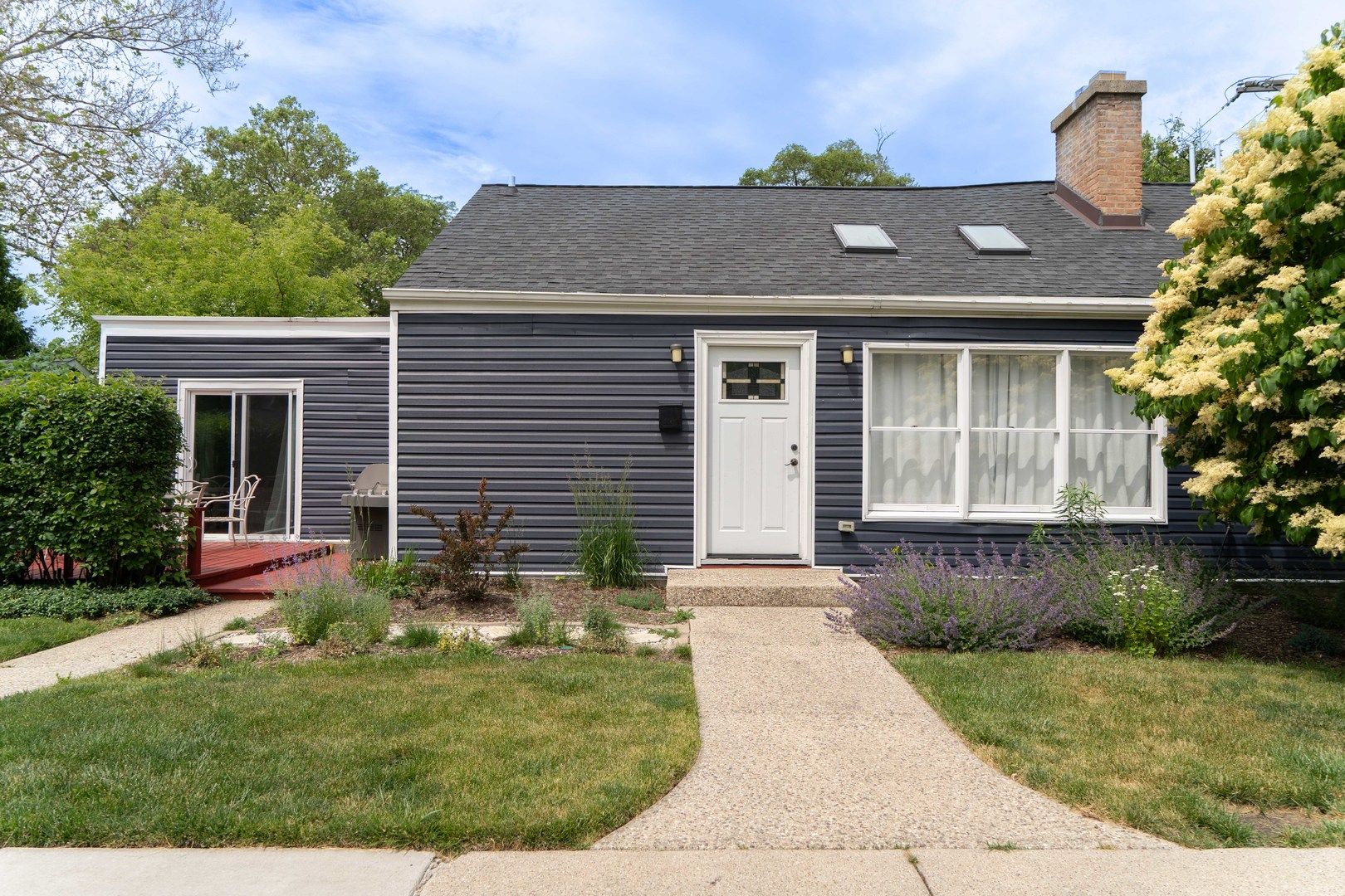 1704 Maple Avenue — Northbrook, IL 60062