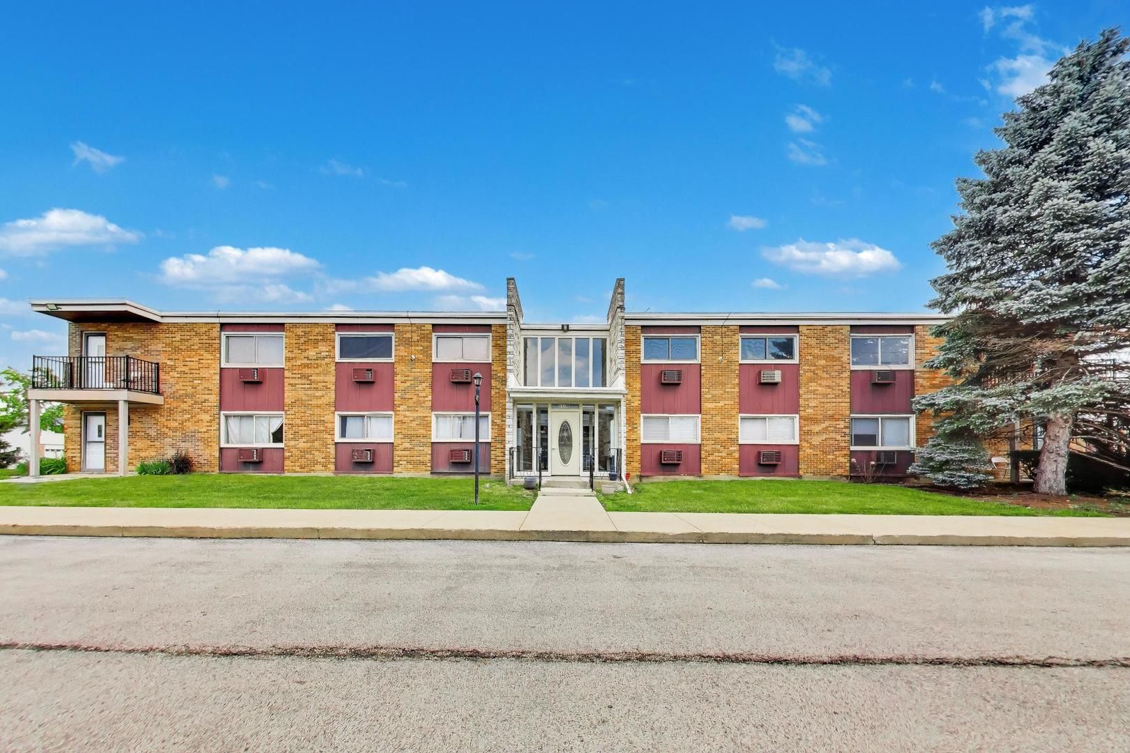 1313 S Rebecca Road #116B — Lombard, IL 60148