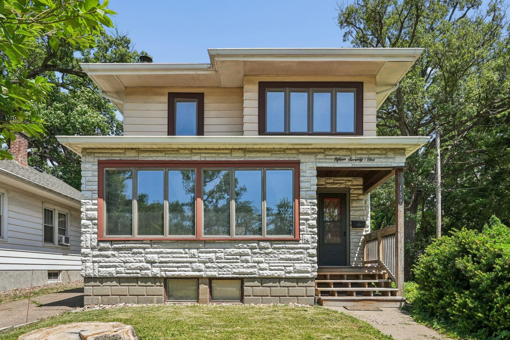 1571 34th Avenue — Moline, IL 61265