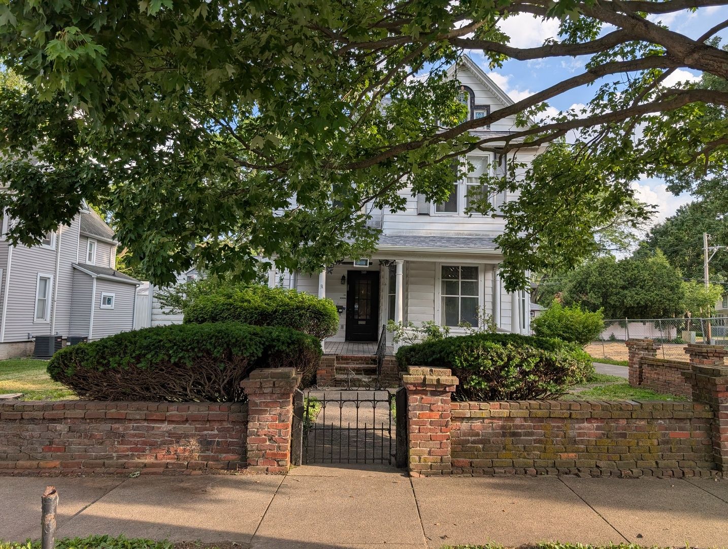 509 W Springfield Avenue — Champaign, IL 61820