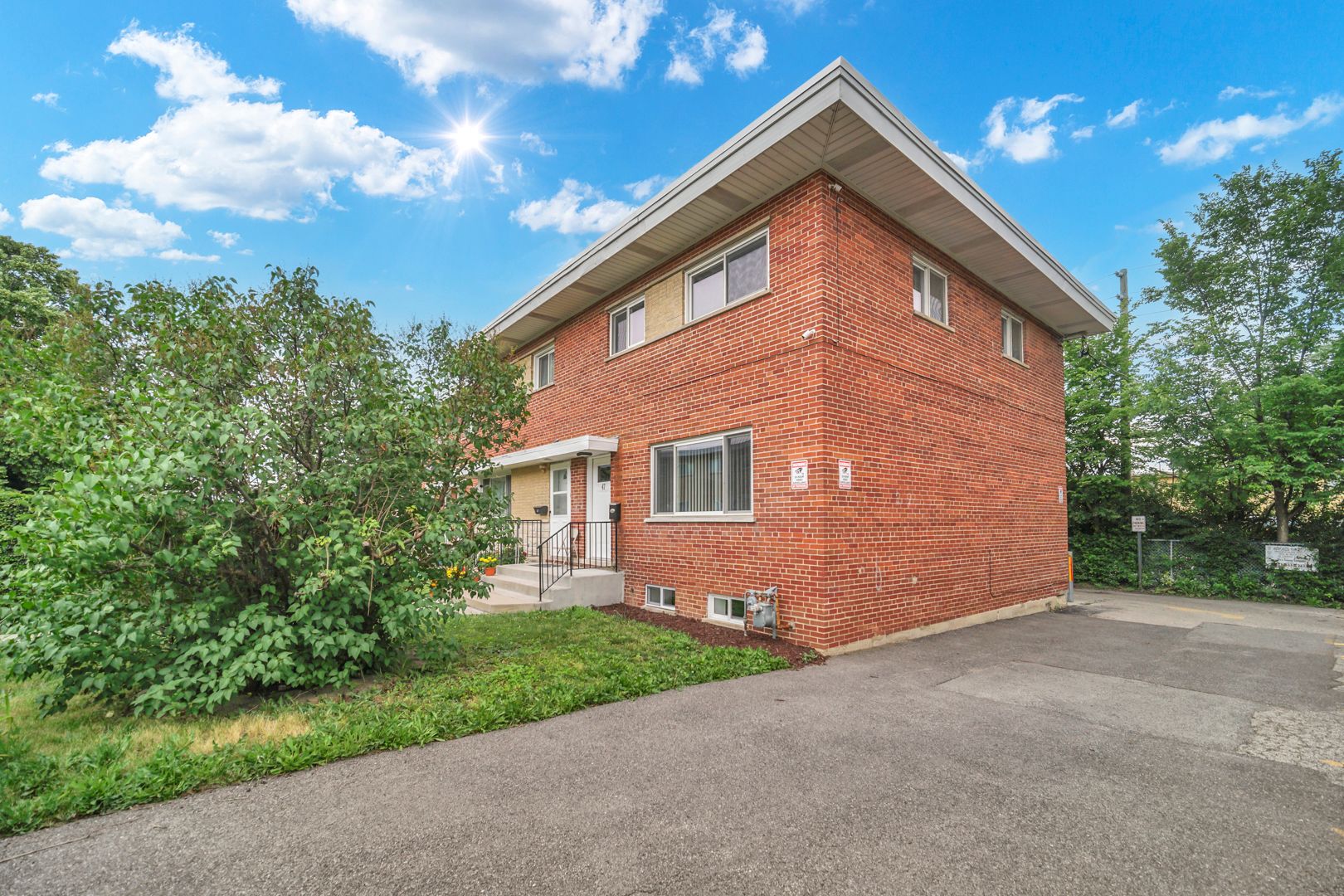 47 E Judith Ann Drive — Mount Prospect, IL 60056