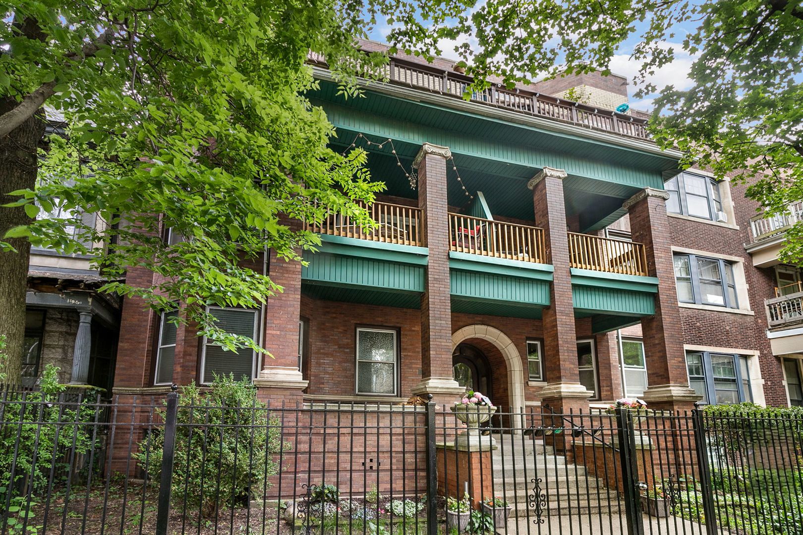 839 W Lakeside Place #2W — Chicago, IL 60640