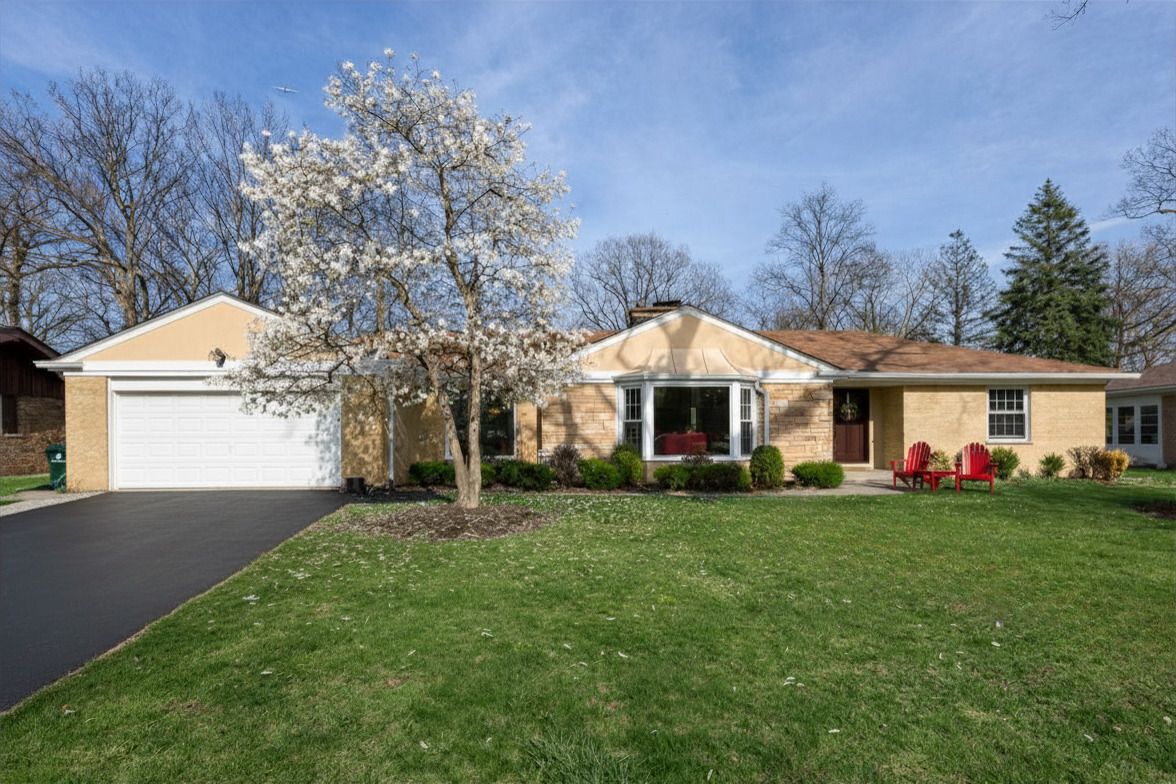 1645 Forest Drive — Glenview, IL 60025