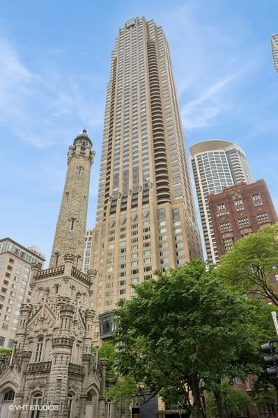 800 N Michigan Avenue #2202 — Chicago, IL 60611