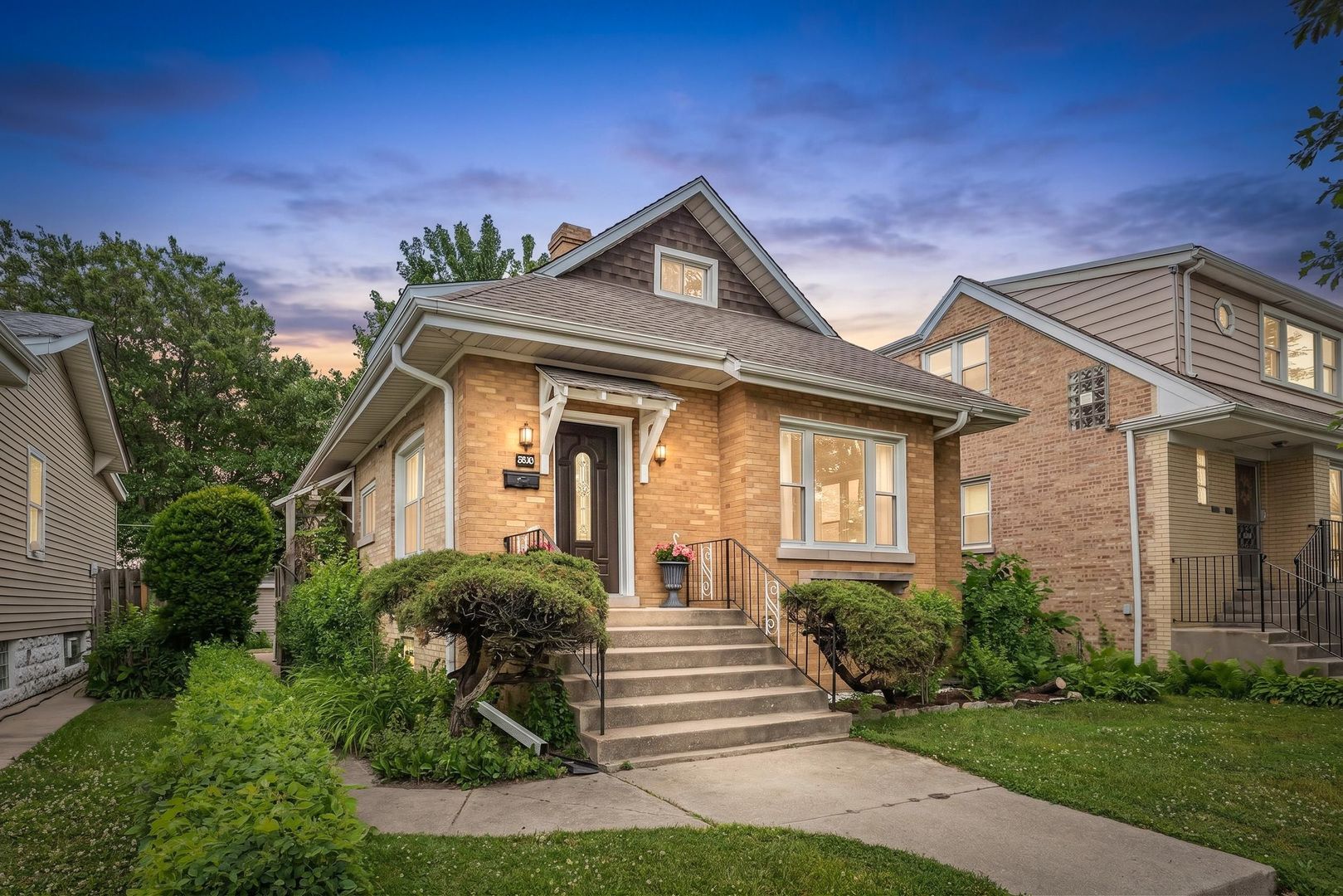 5830 N NAGLE Avenue — Chicago, IL 60646