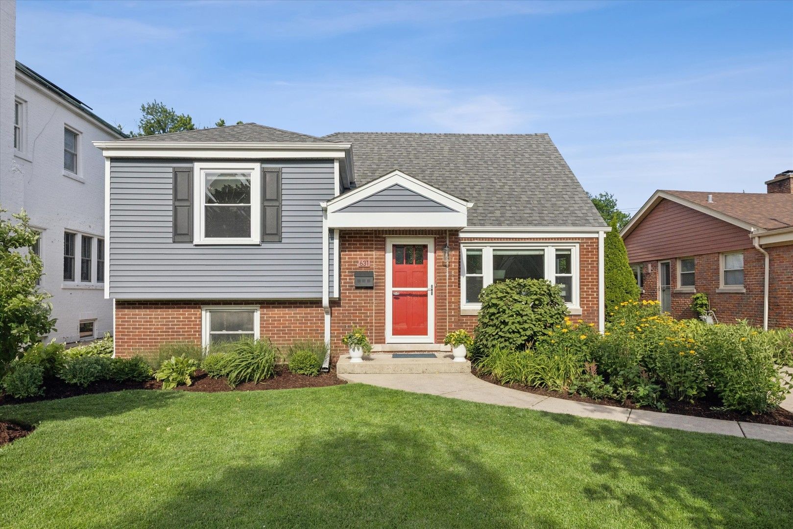 631 S Ashland Avenue — La Grange, IL 60525