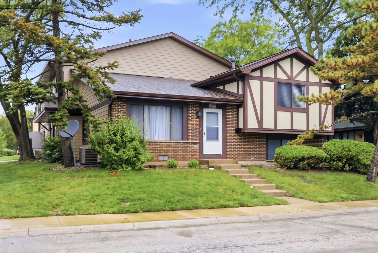 1446 Sutter Drive #0 — Hanover Park, IL 60133