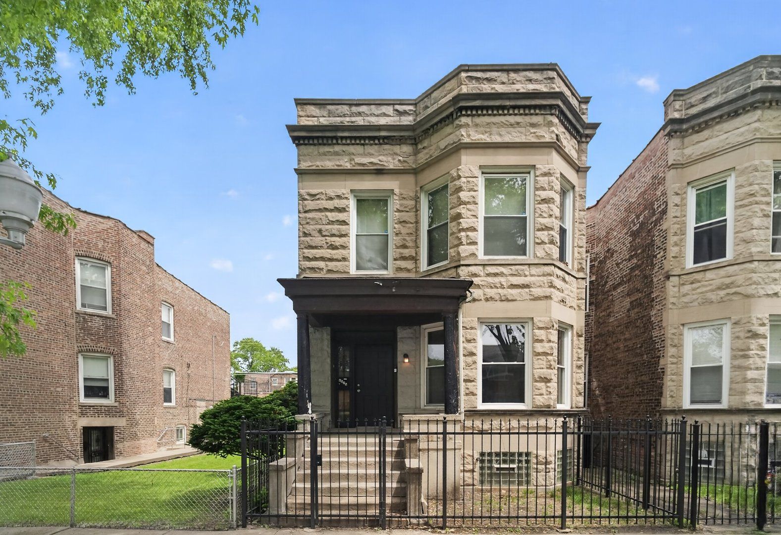 6525 S Vernon Avenue — Chicago, IL 60637