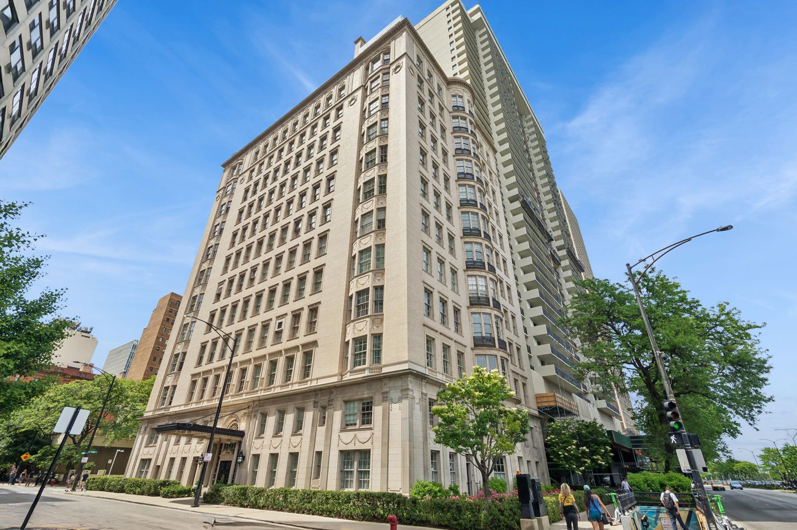 1200 N Lake Shore Drive #1204 — Chicago, IL 60610