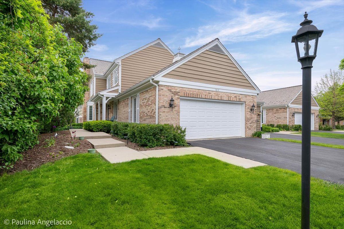 1417 Shire Circle — Inverness, IL 60067