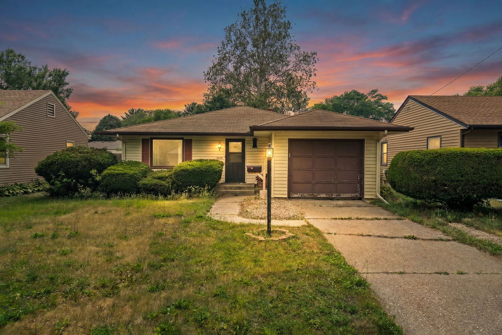 3226 Latham Street — Rockford, IL 61103