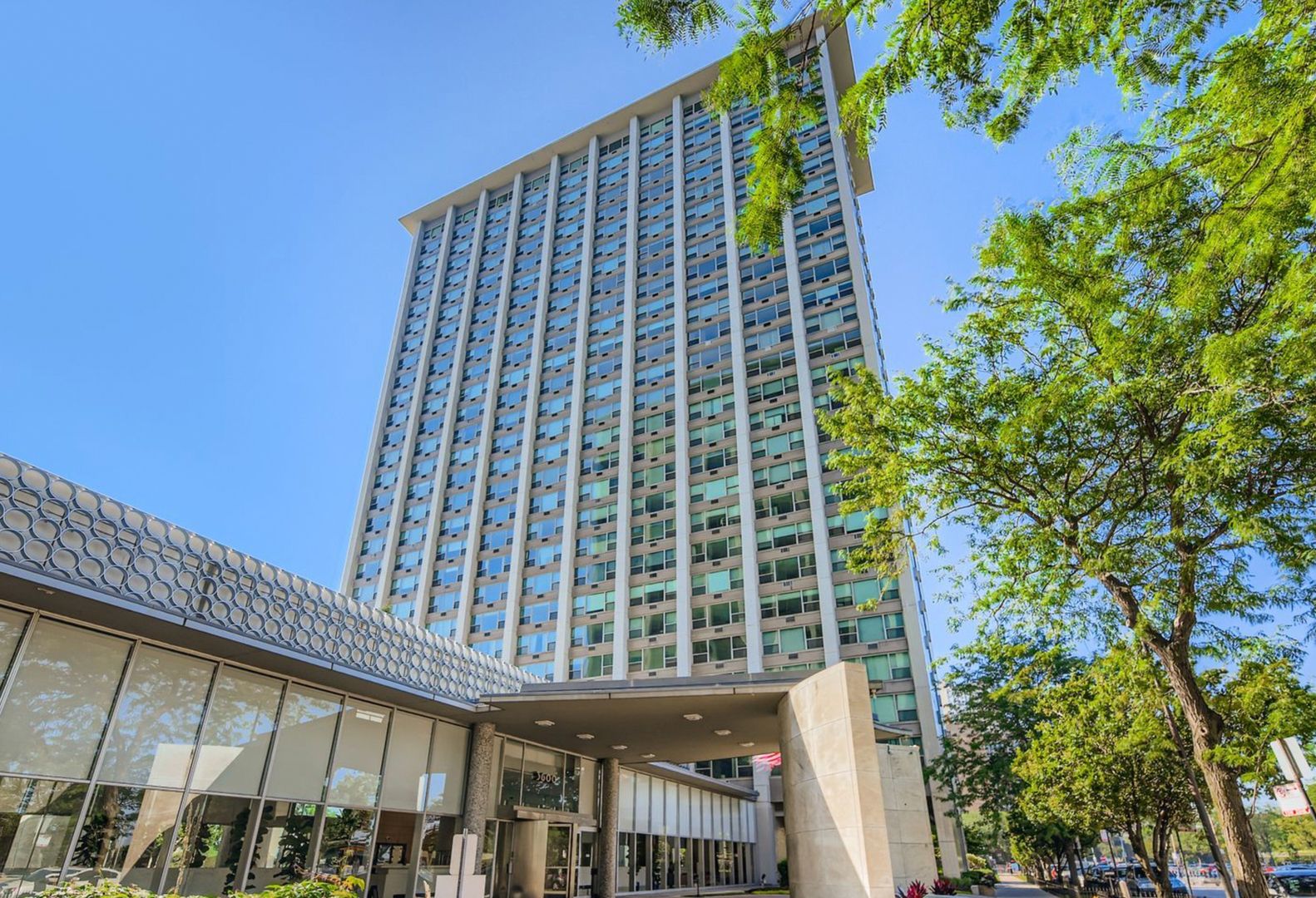 3600 N Lake Shore Drive #2217 — Chicago, IL 60613