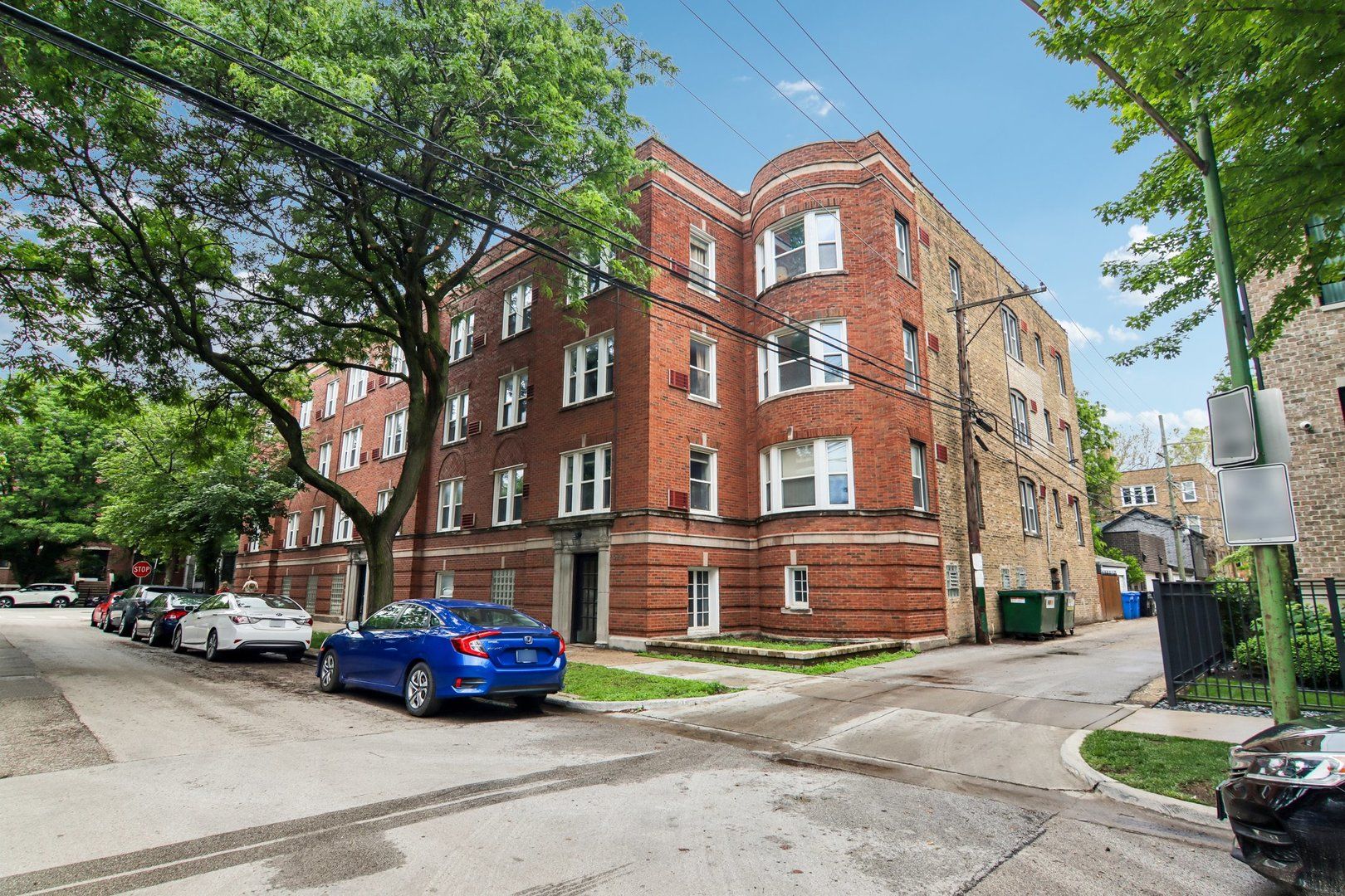 1946 W PATTERSON Avenue #3 — Chicago, IL 60613
