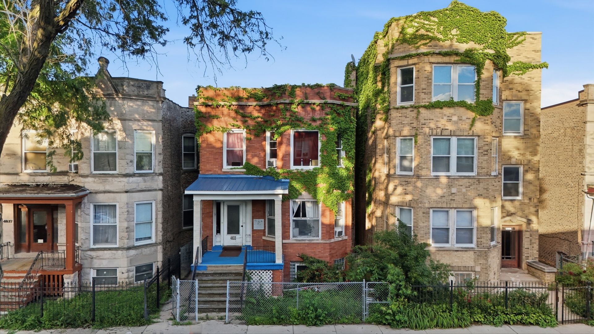 4833 N Troy Street — Chicago, IL 60625