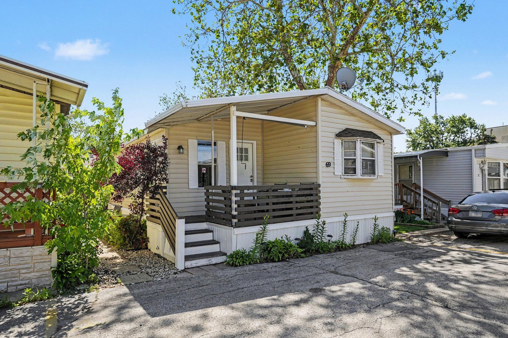 2993 Curtis Street #69 — Des Plaines, IL 60018