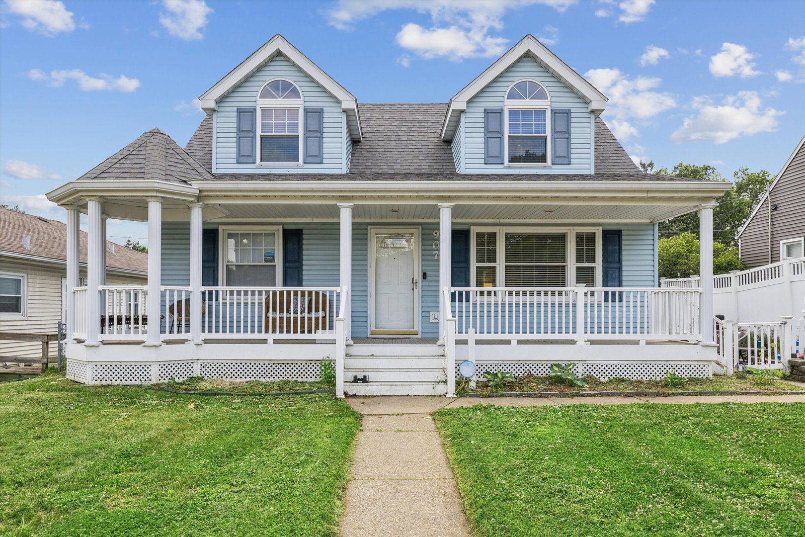907 W Rusholme Street — Davenport, IA 52804