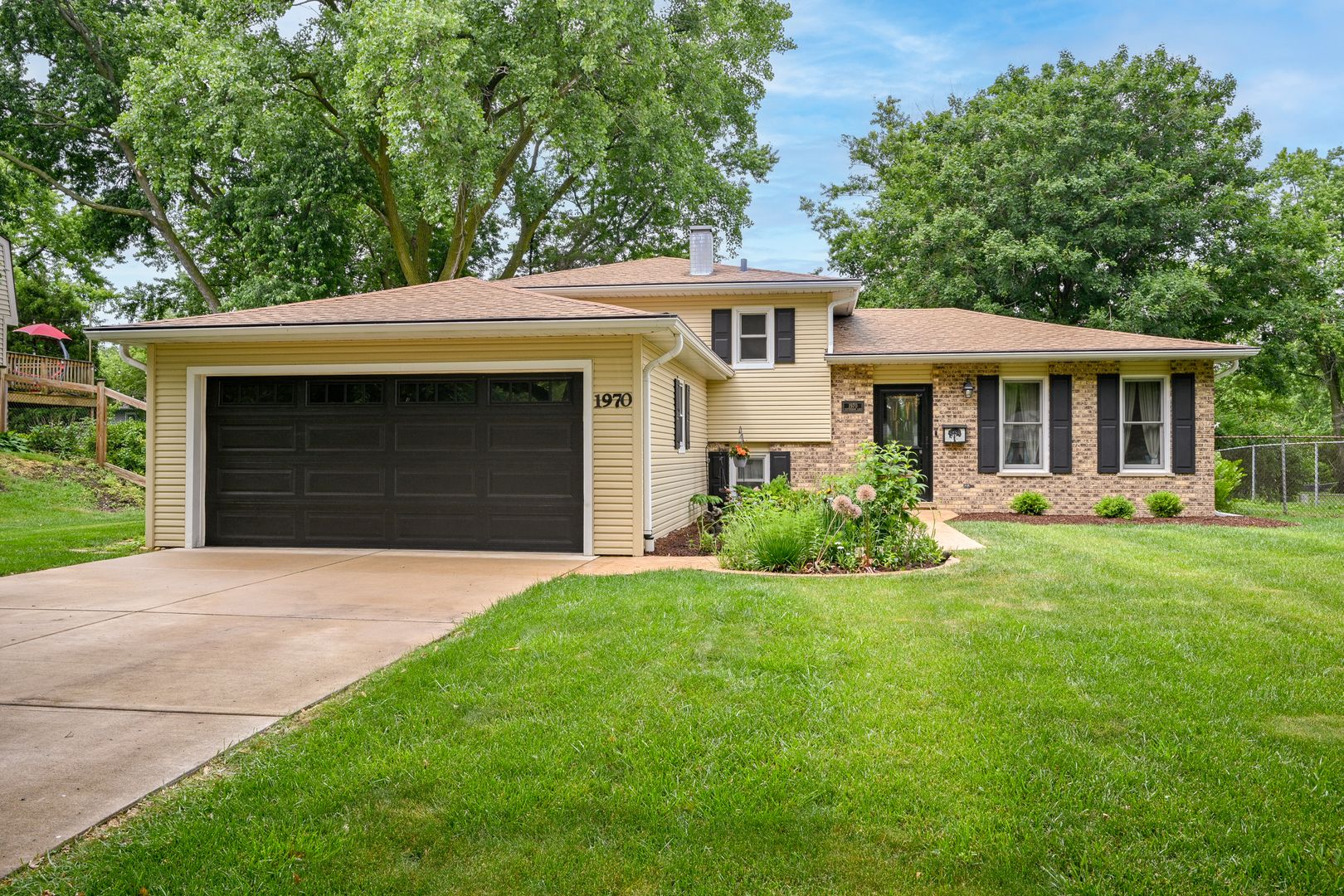 1970 Nottingham Lane — Wheaton, IL 60189