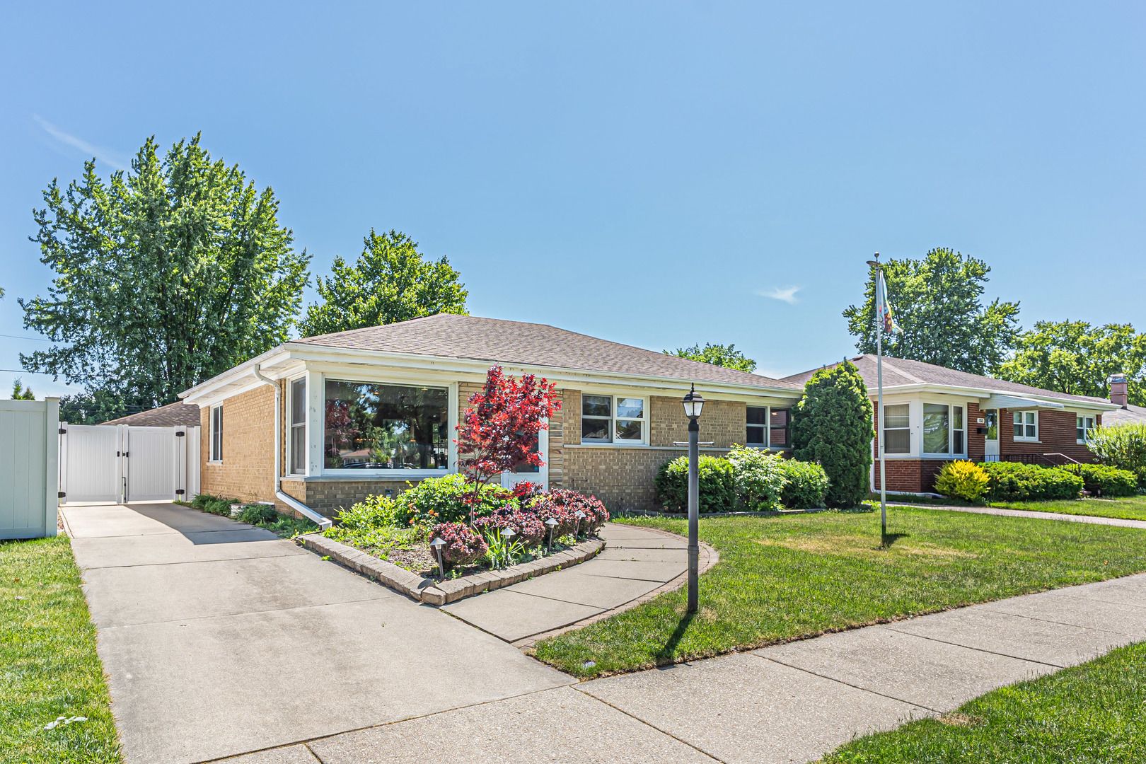 145 Princeton Street — Des Plaines, IL 60016