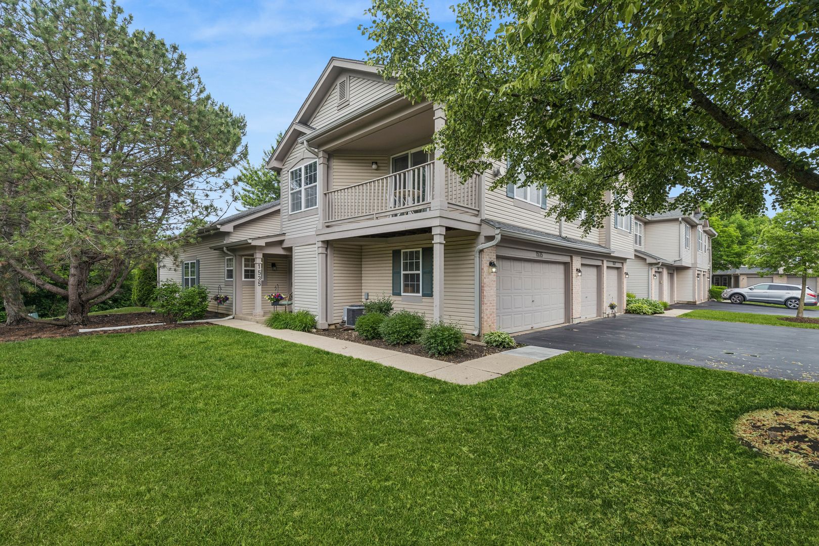 1535 Auburn Lane — Gurnee, IL 60031